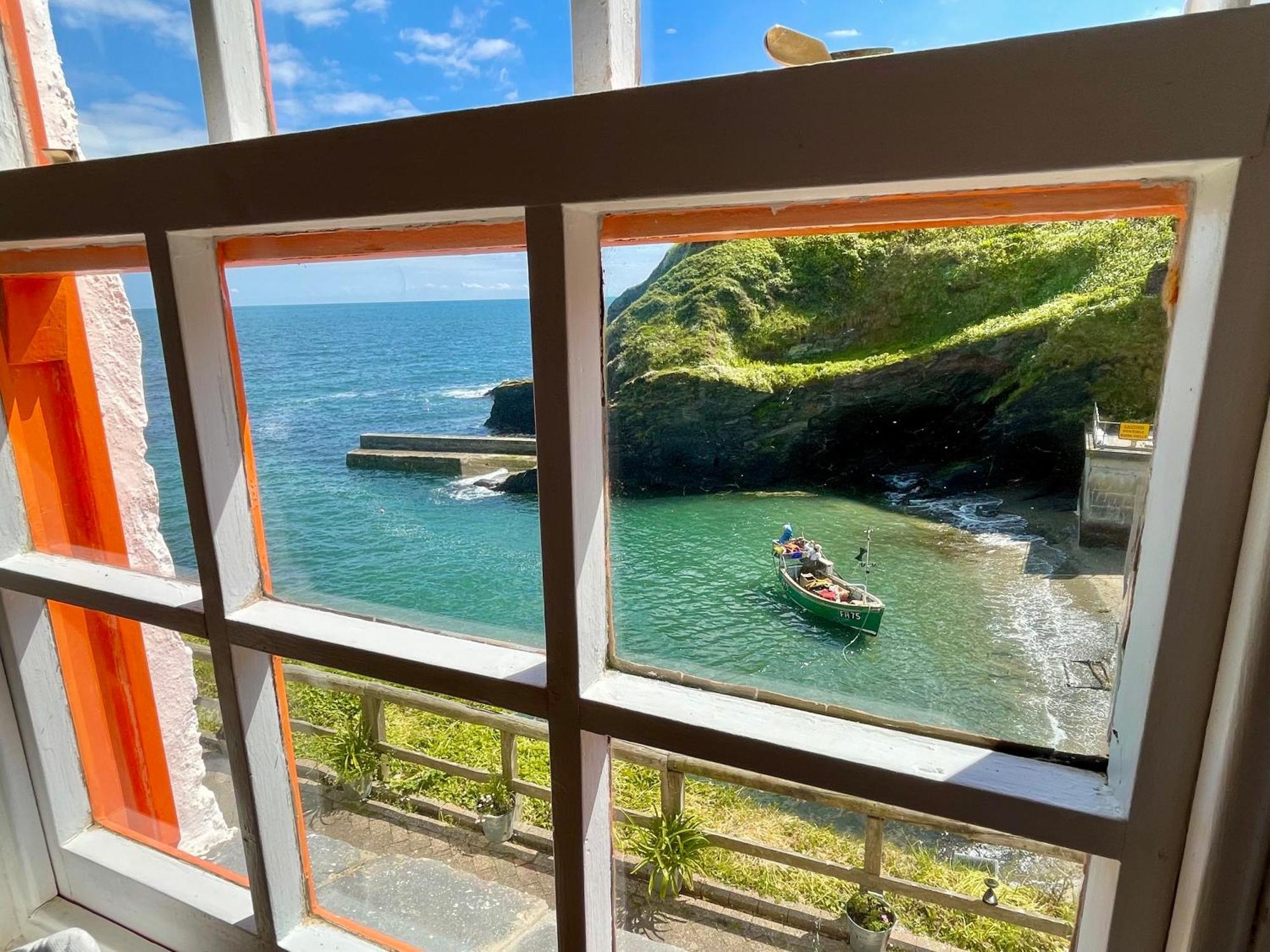 Unique Retreat - 2 Bedroom Cliff Top Cottage With Large Terrace Portloe Exterior foto
